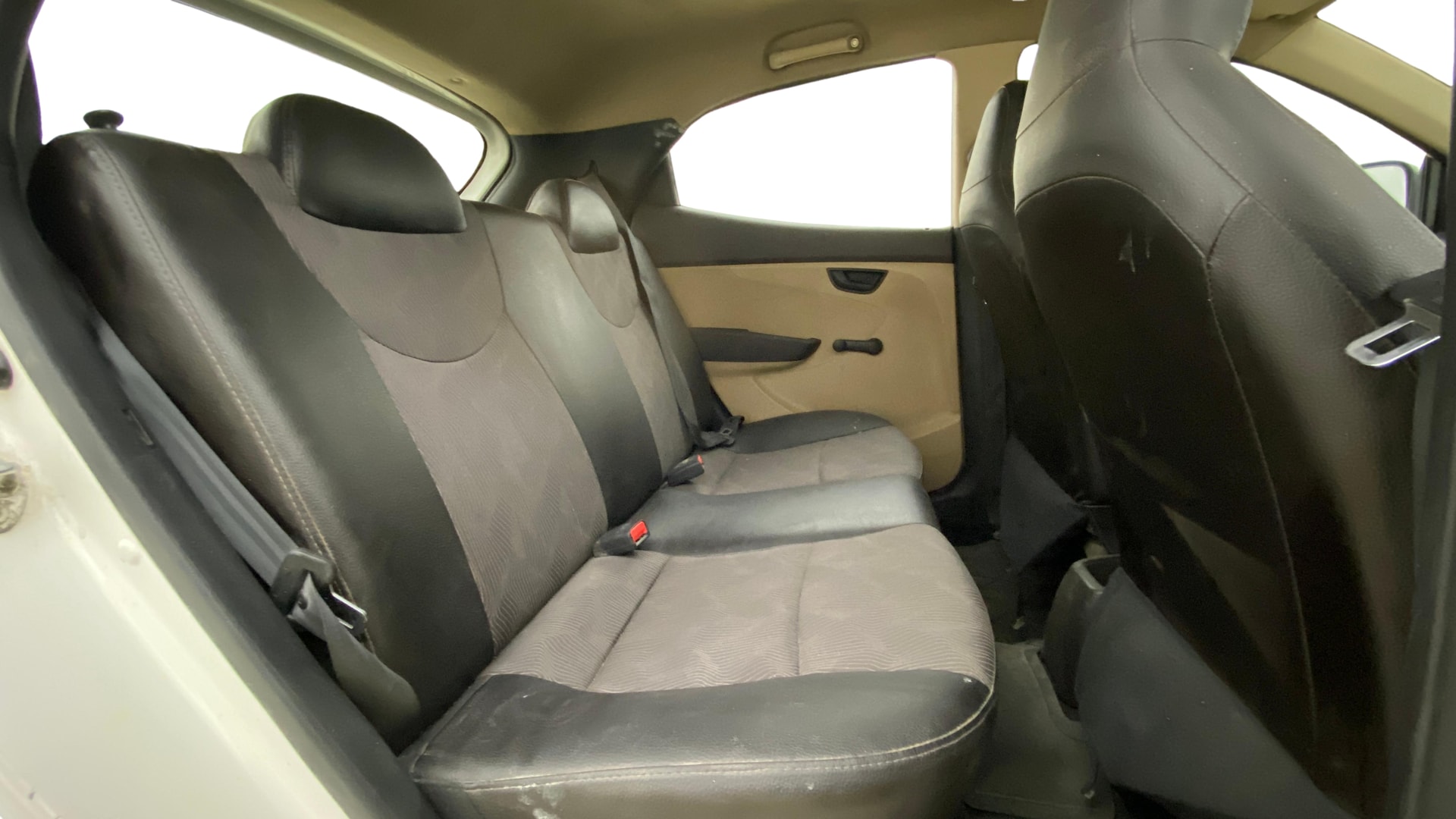 View 2014 Hyundai EON Era Plus Image 28 Used 2014 Hyundai EON Era Plus Image 28