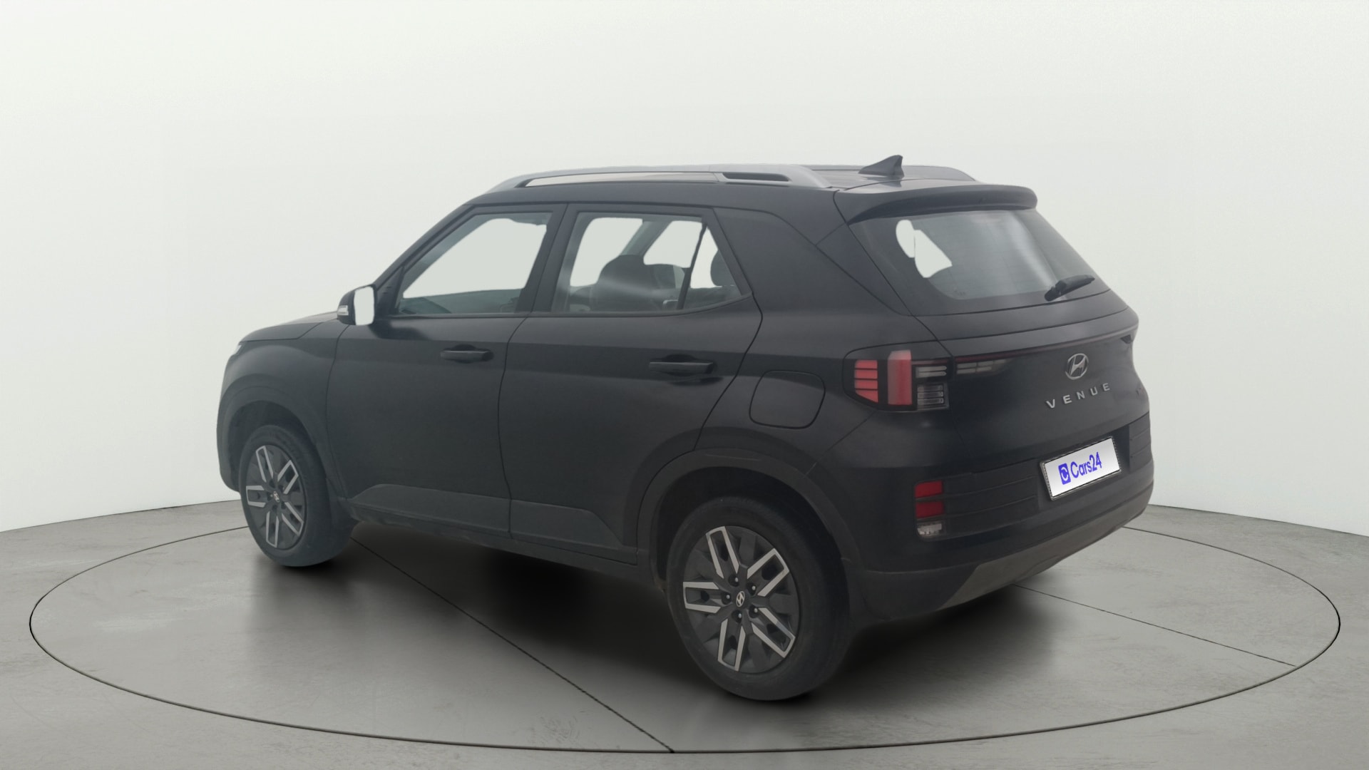 View 2023 Hyundai Venue S (O) 1.0 Turbo Petrol MT Image 2 Used 2023 Hyundai Venue S (O) 1.0 Turbo Petrol MT Image 2