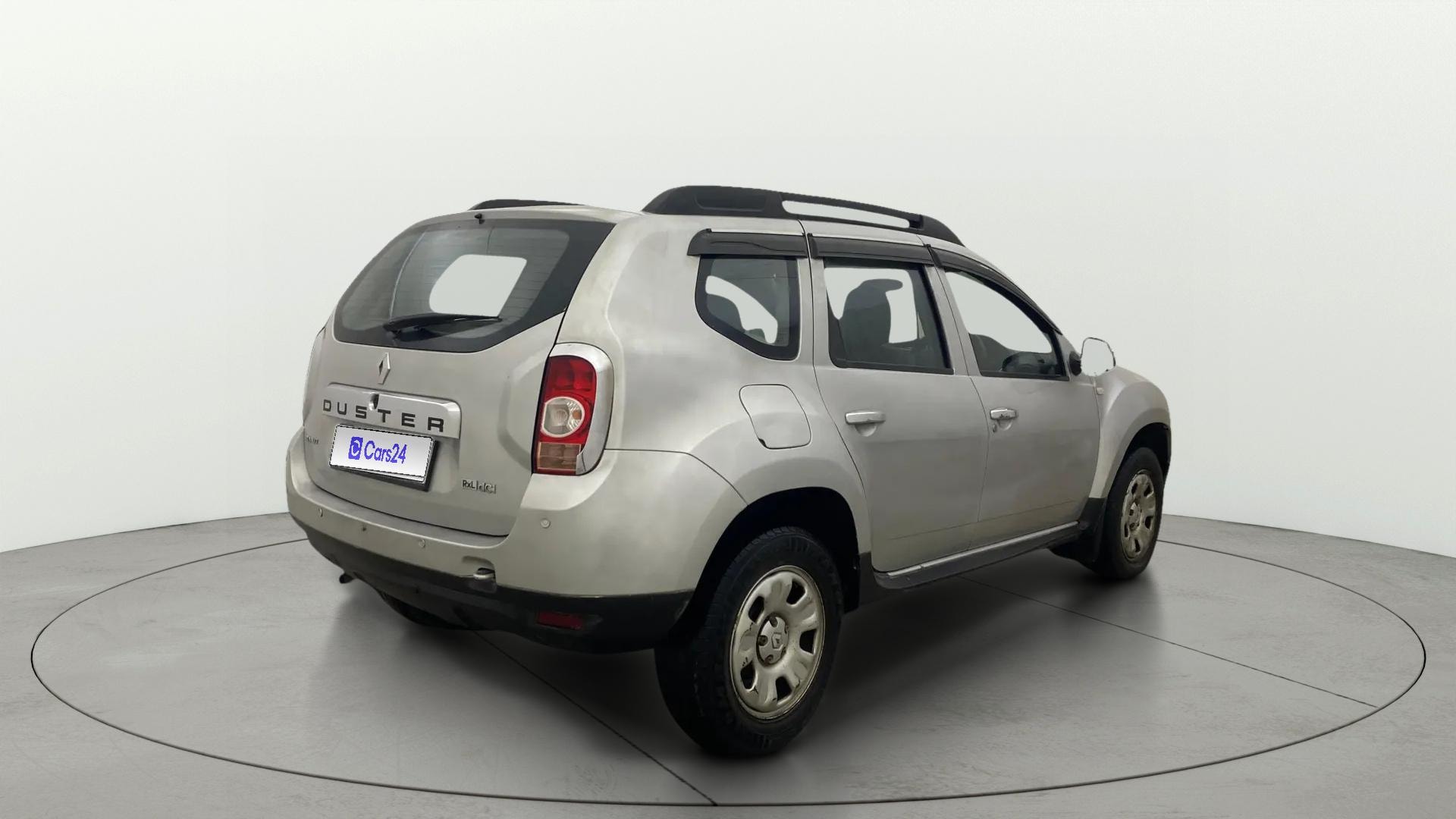 View 2015 Renault Duster Diesel 85PS STD Image 42 Used 2015 Renault Duster Diesel 85PS STD Image 42