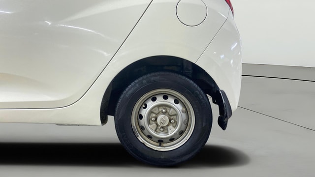 View Hyundai EON Image 11 Used Hyundai EON Image 11