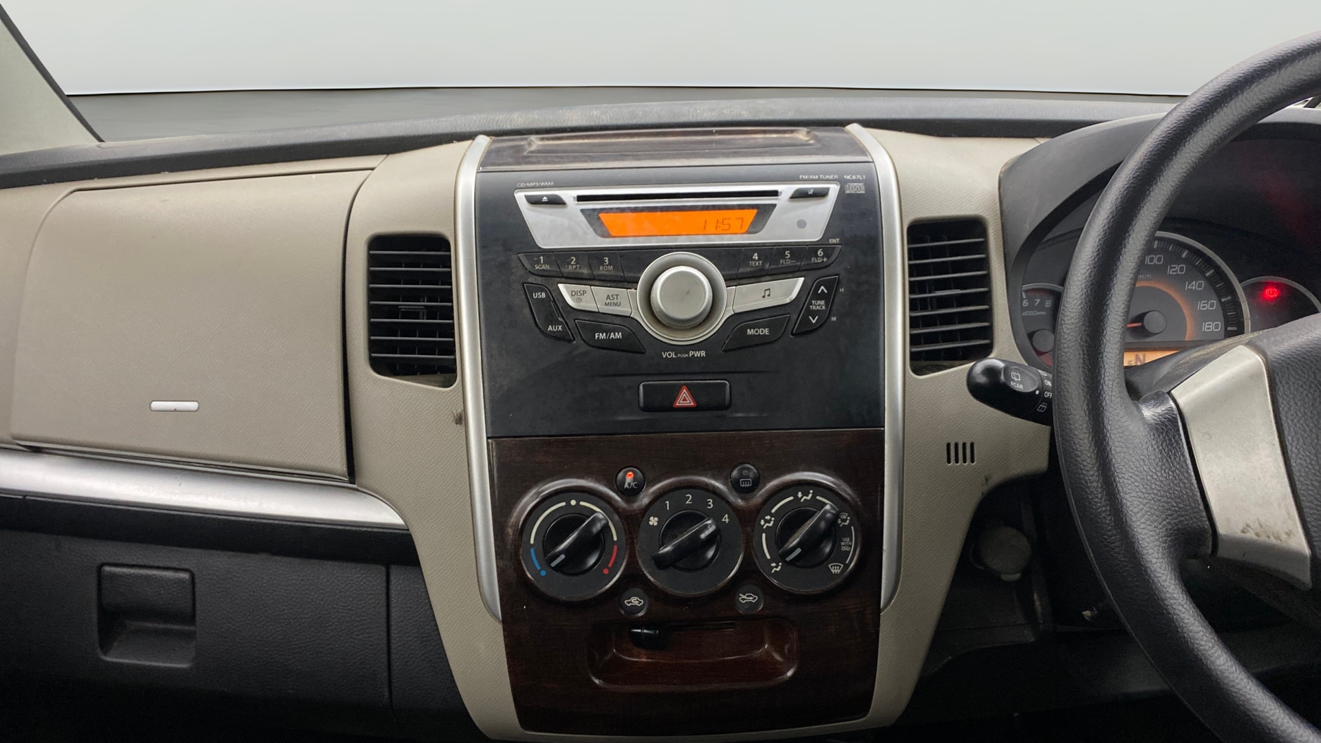 View 2016 Maruti Suzuki 1000 Base Variant Image 17 Used 2016 Maruti Suzuki 1000 Base Variant Image 17