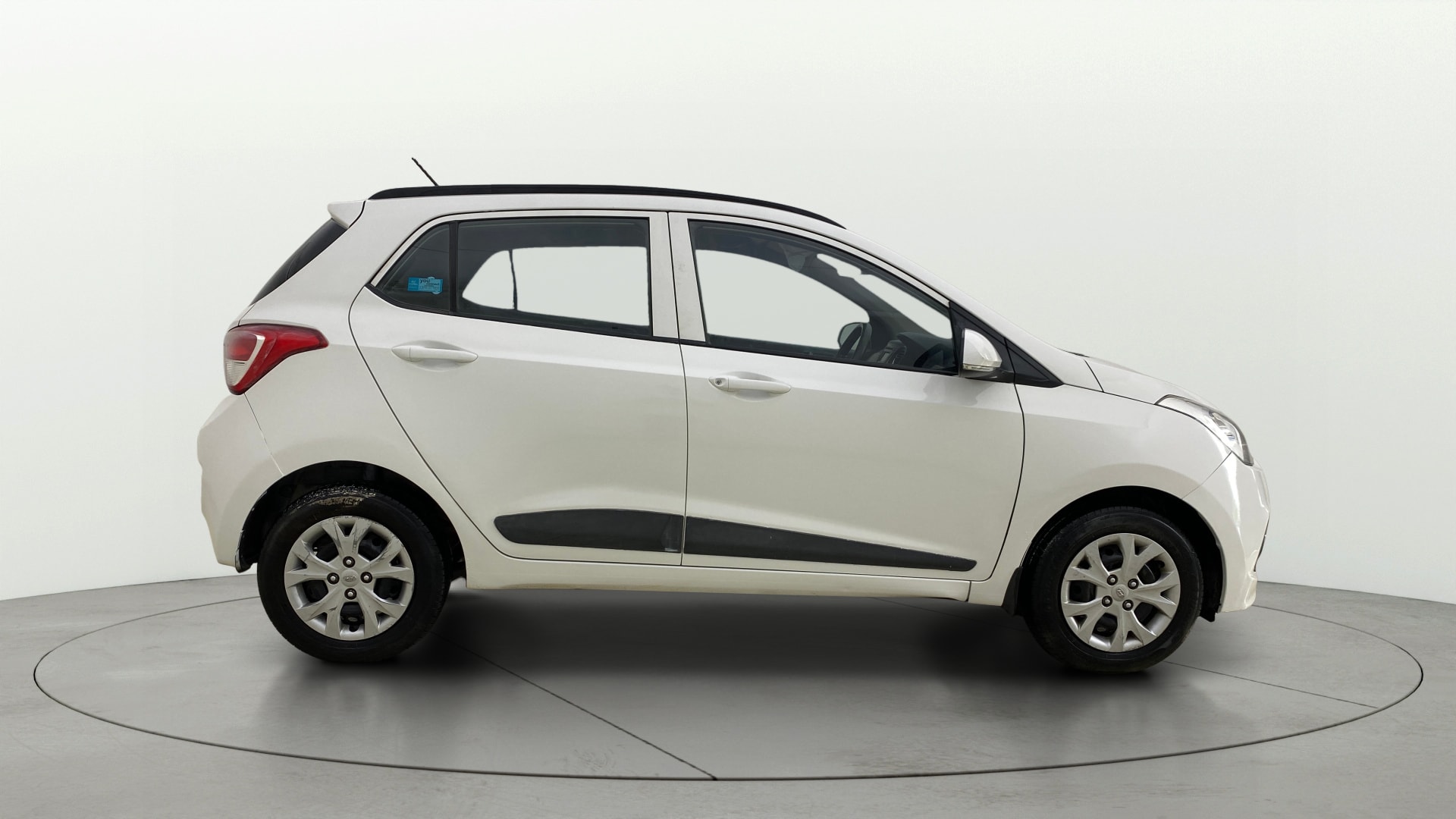 View 2015 Hyundai Grand i10 Sportz 1.2 Kappa Image 25 Used 2015 Hyundai Grand i10 Sportz 1.2 Kappa Image 25