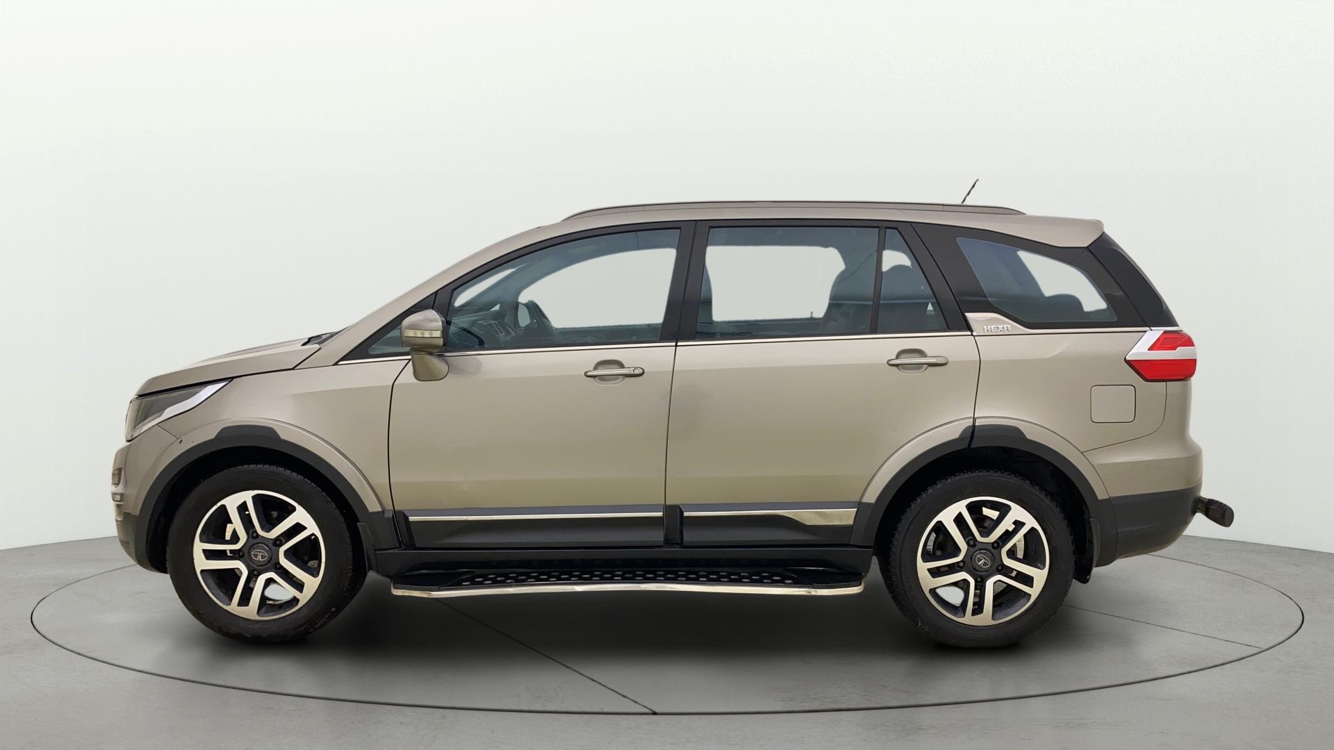 View 2018 Tata Hexa XT 4X2 Image 28 Used 2018 Tata Hexa XT 4X2 Image 28