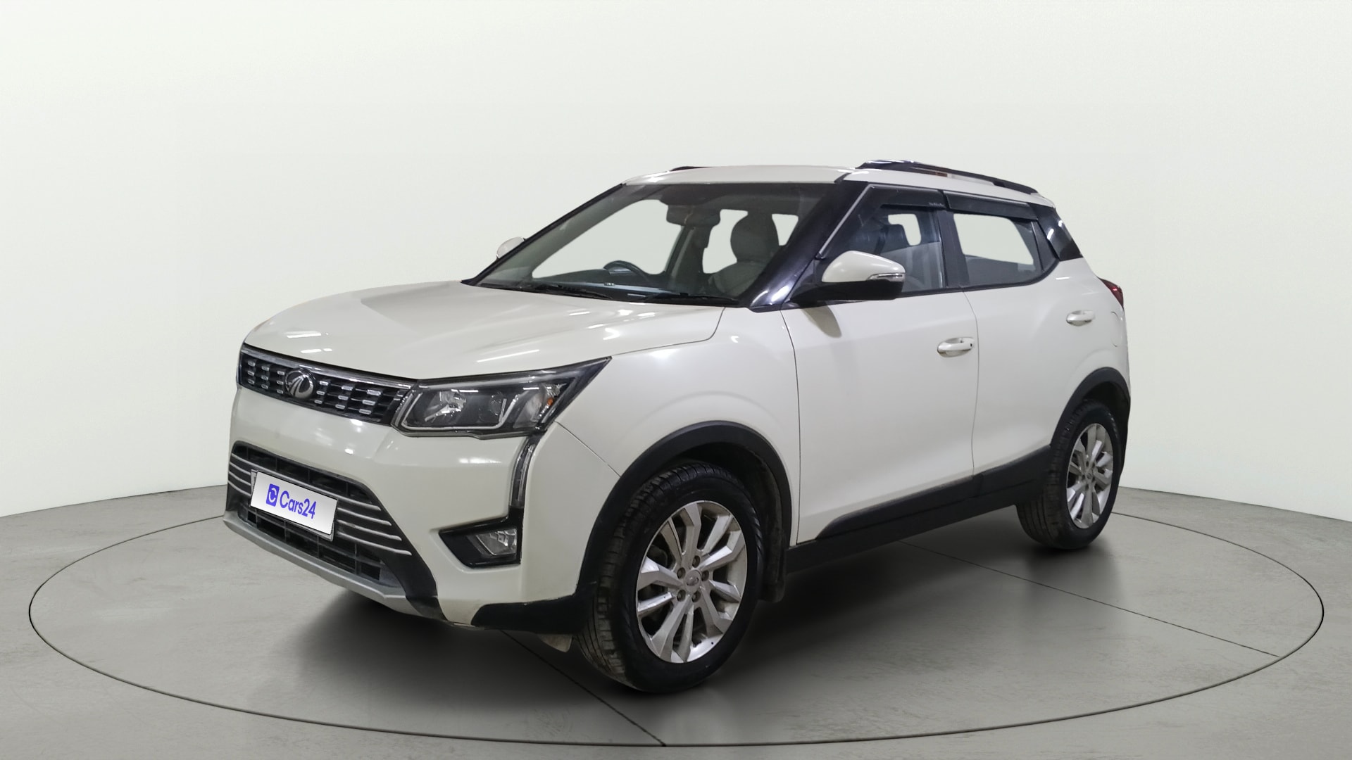 View 2020 Mahindra XUV300 W4 Petrol BS IV Image 22 Used 2020 Mahindra XUV300 W4 Petrol BS IV Image 22
