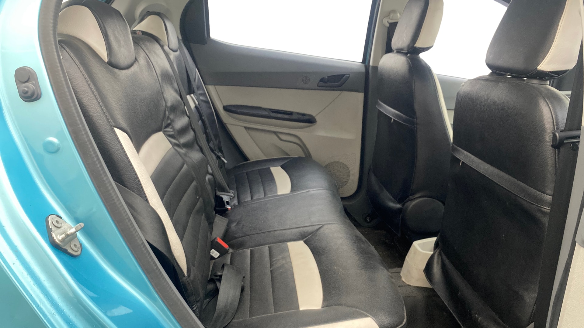 View 2025 Tata Tiago Revotorq XB Image 29 Used 2025 Tata Tiago Revotorq XB Image 29