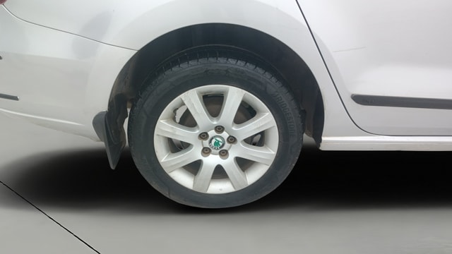 View Skoda Rapid Image 24 Used Skoda Rapid Image 24