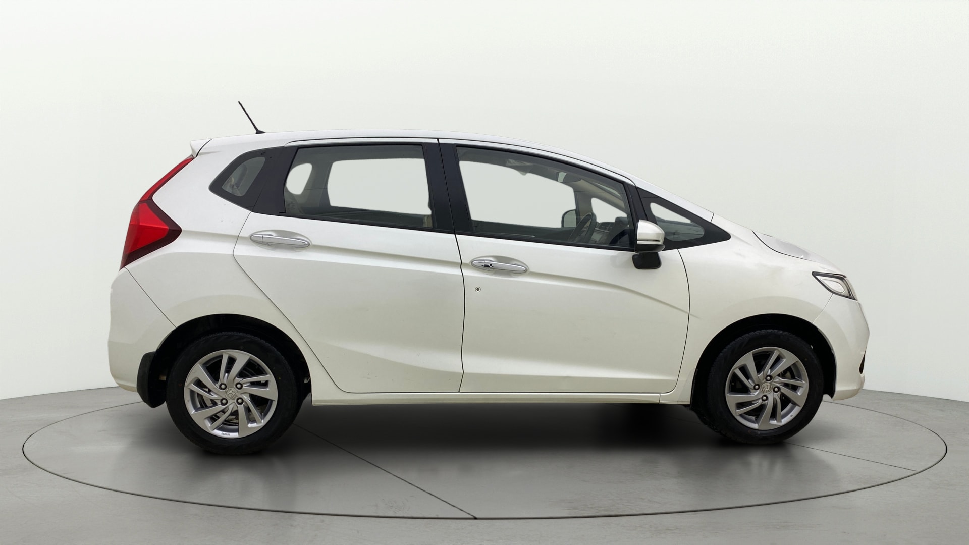 View 2022 Honda Jazz E MT Diesel Image 9 Used 2022 Honda Jazz E MT Diesel Image 9