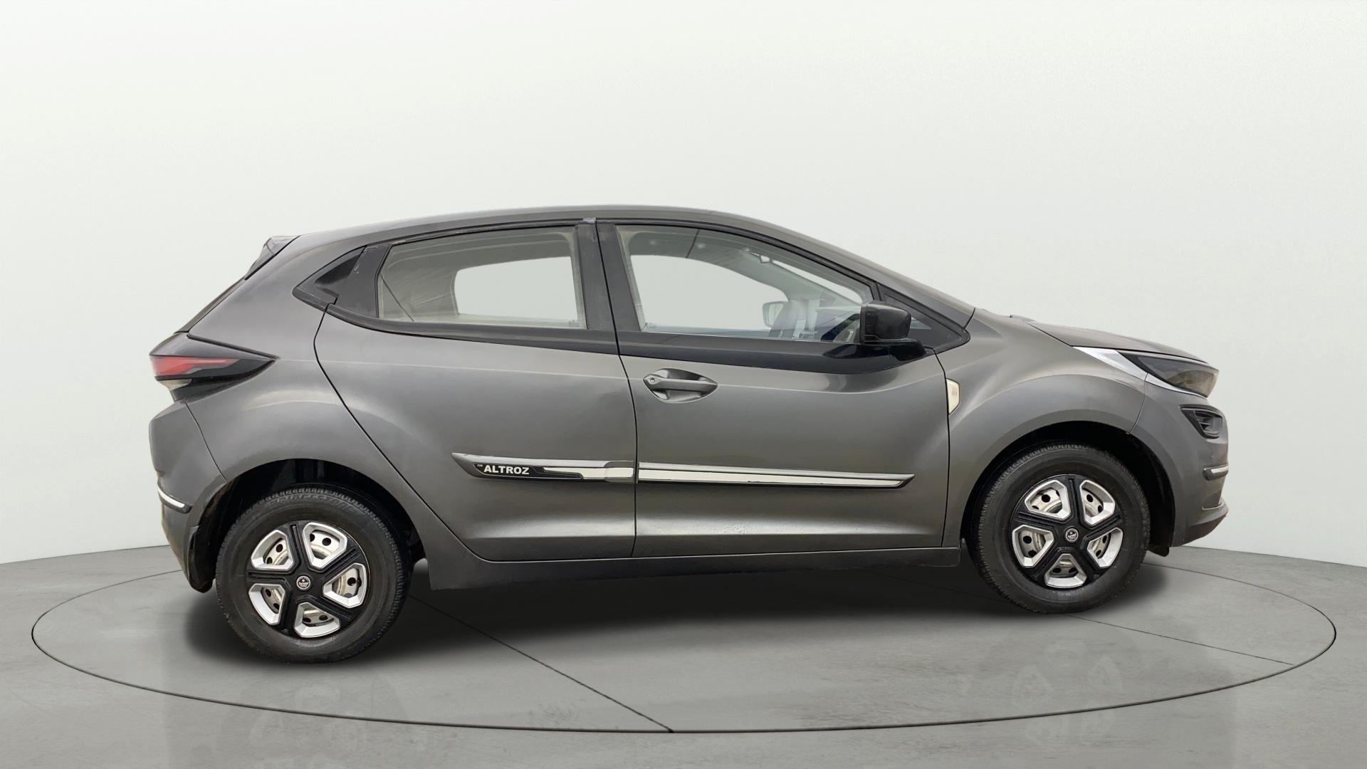 View 2021 Tata Altroz XT Petrol Image 8 Used 2021 Tata Altroz XT Petrol Image 8