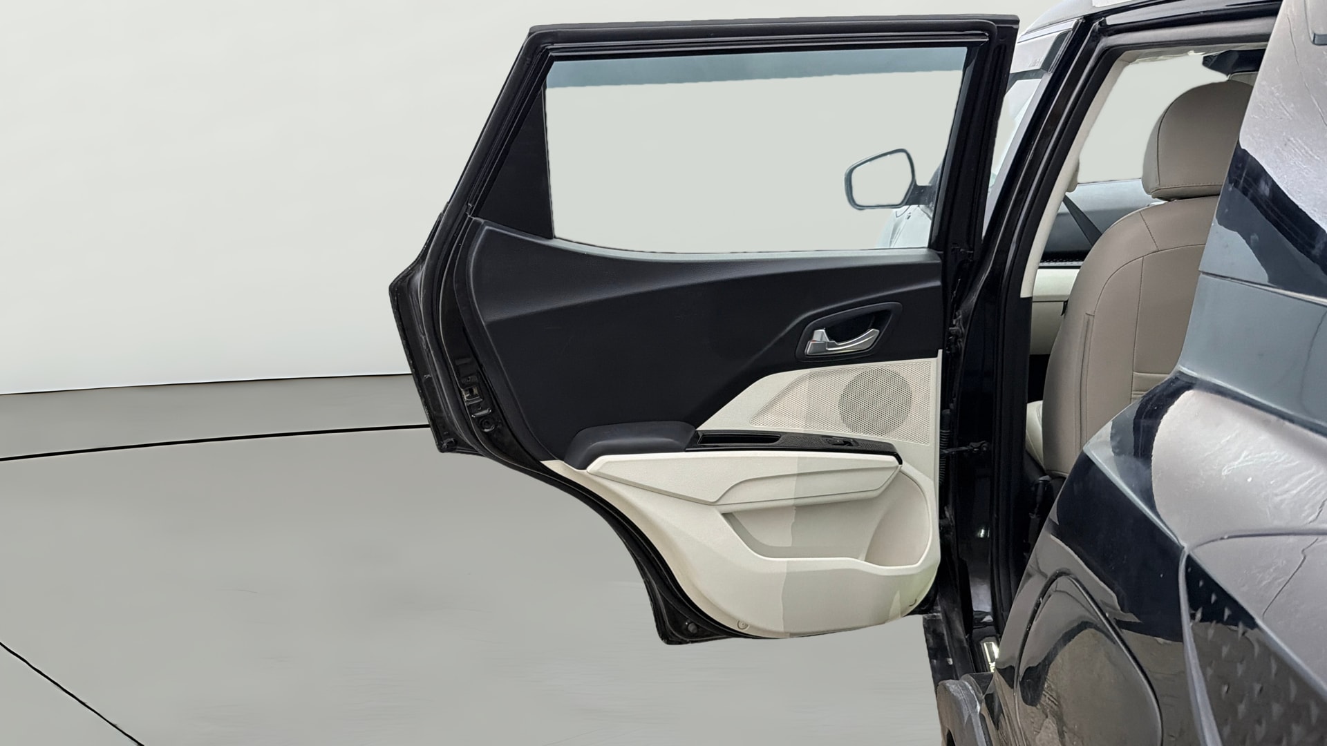 Used 2024 Mahindra XUV 3XO Used 2024 Mahindra XUV 3XO