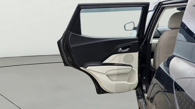 View Mahindra XUV 3XO Image 22 Used Mahindra XUV 3XO Image 22