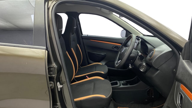 View Renault Kwid Image 25 Used Renault Kwid Image 25
