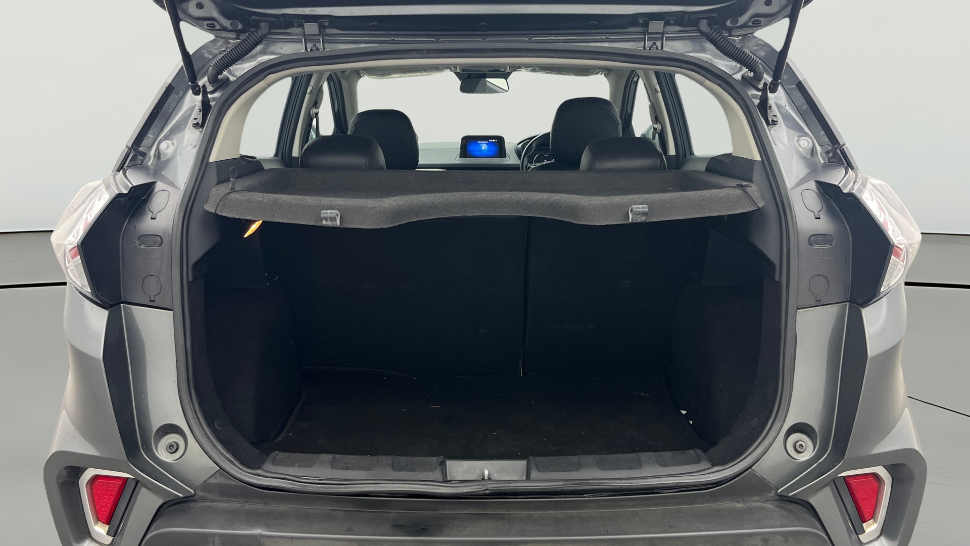 View 2021 Tata Nexon Revotron XE Image 42 Used 2021 Tata Nexon Revotron XE Image 42