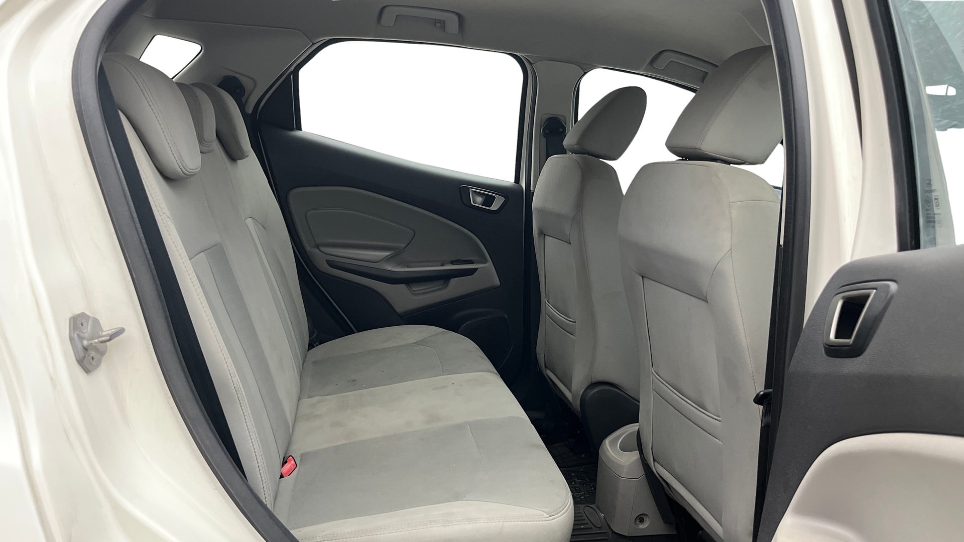 View 2017 Ford EcoSport 1.5 TDCi Diesel Ambiente BS IV Image 29 Used 2017 Ford EcoSport 1.5 TDCi Diesel Ambiente BS IV Image 29