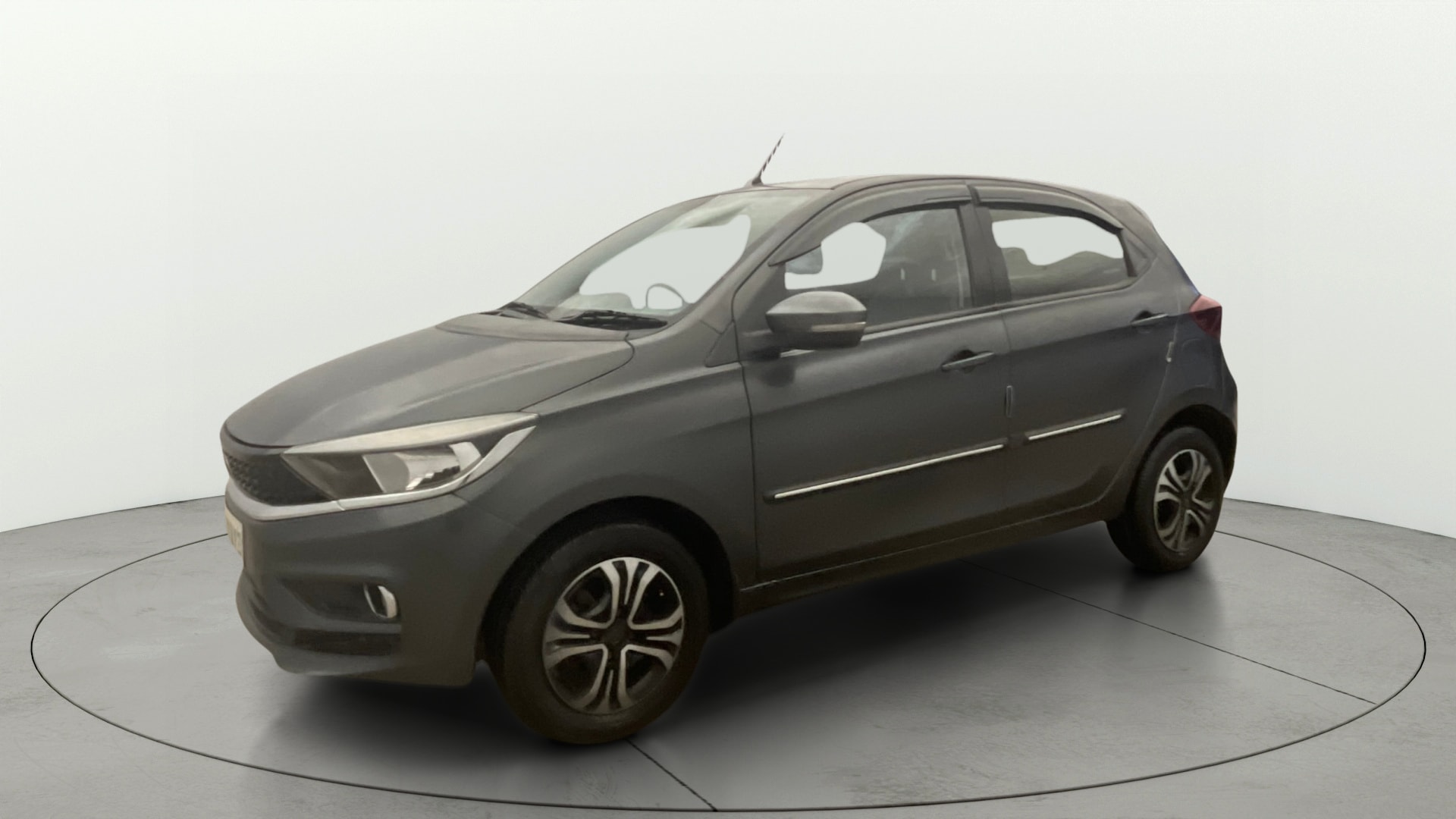 View 2021 Tata Tiago Revotorq XB Image 34 Used 2021 Tata Tiago Revotorq XB Image 34