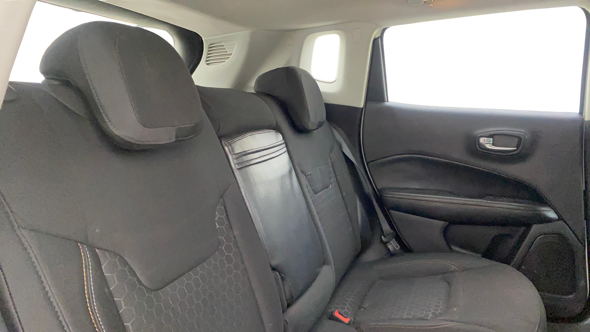 View 2018 Jeep Compass Sport 2.0 Diesel BS IV Image 28 Used 2018 Jeep Compass Sport 2.0 Diesel BS IV Image 28