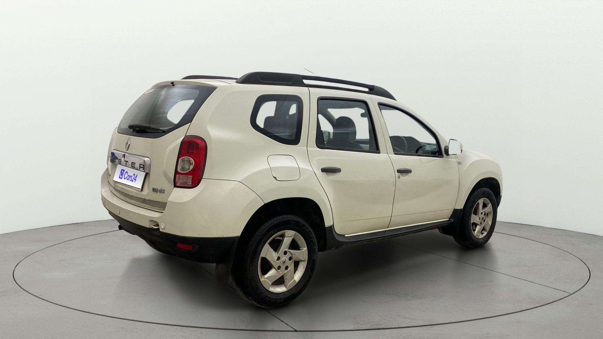 View 2013 Renault Duster Diesel 85PS STD Image 42 Used 2013 Renault Duster Diesel 85PS STD Image 42