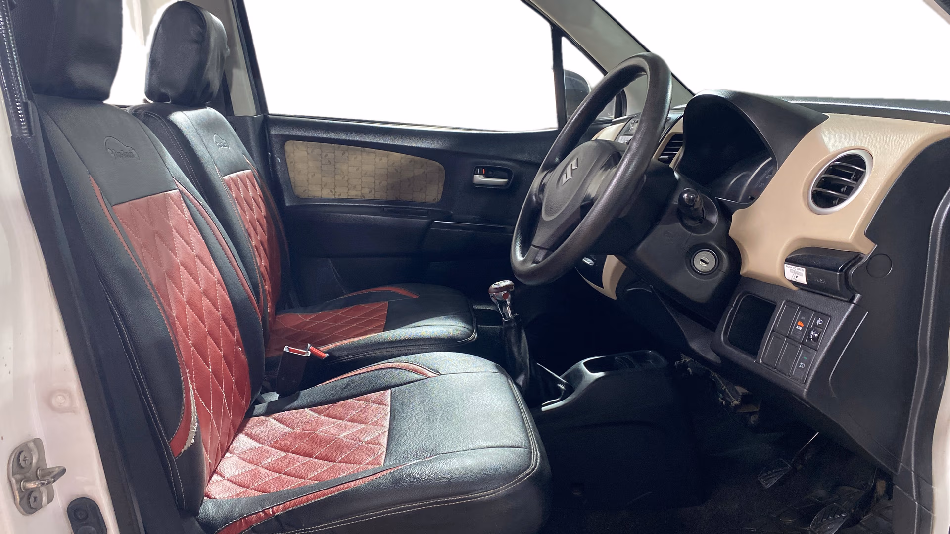 View 2017 Maruti Suzuki 1000 Base Variant Image 25 Used 2017 Maruti Suzuki 1000 Base Variant Image 25