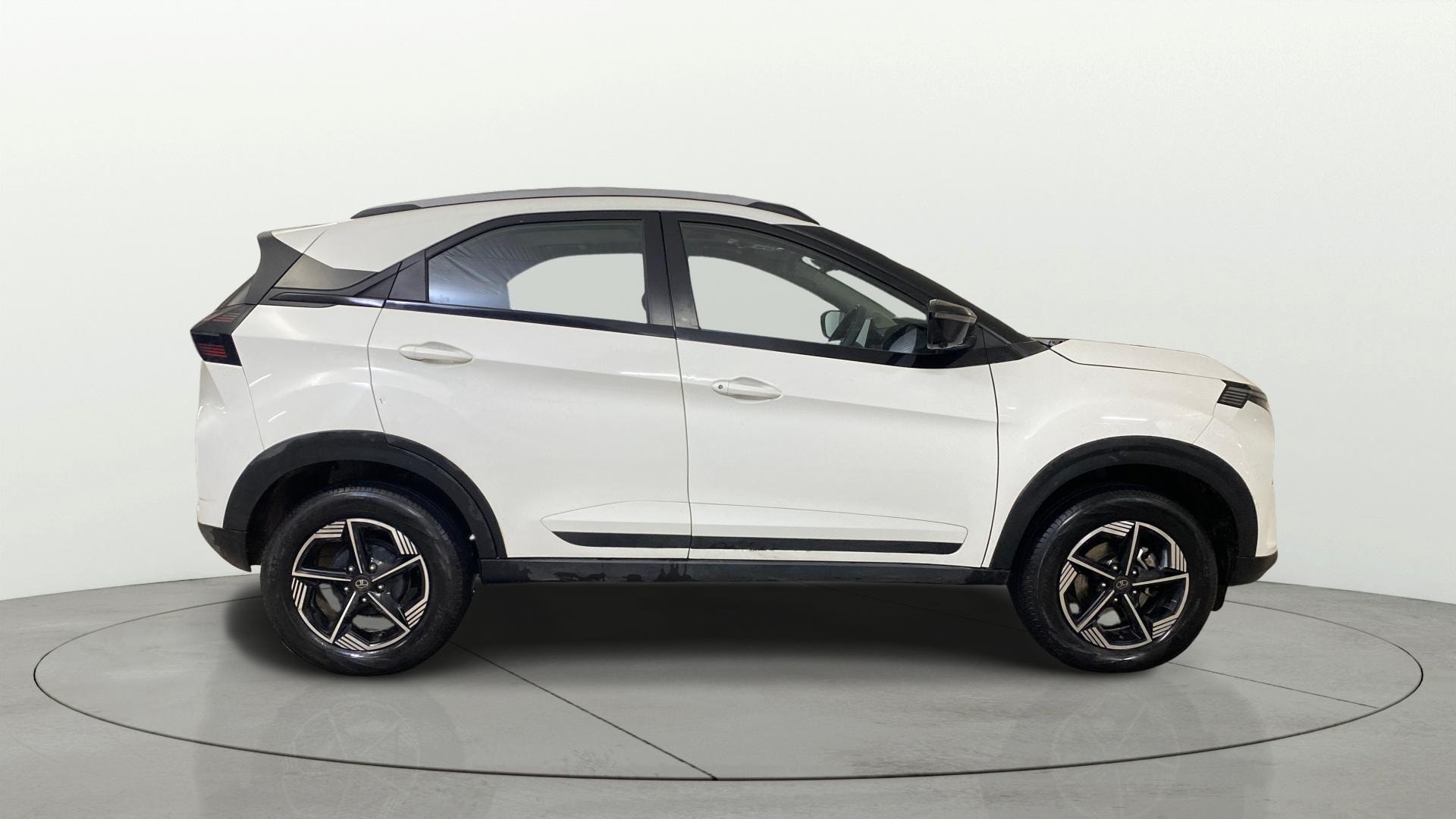 View 2025 Tata Nexon Revotron XE Image 26 Used 2025 Tata Nexon Revotron XE Image 26