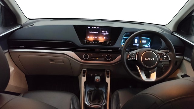 View Kia Carens Image 16 Used Kia Carens Image 16