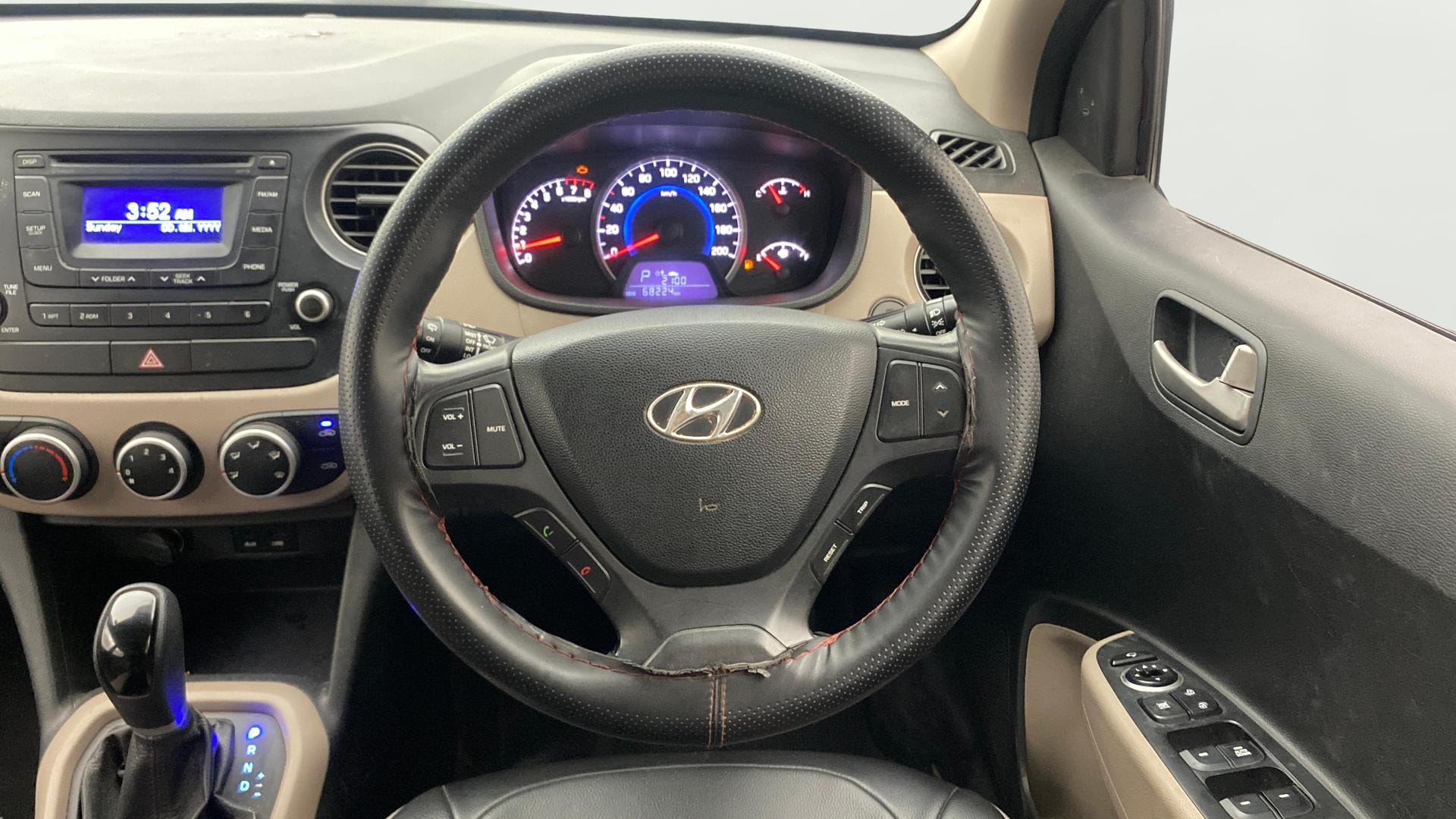 View 2014 Hyundai Grand i10 Asta AT 1.2 Kappa VTVT Image 20 Used 2014 Hyundai Grand i10 Asta AT 1.2 Kappa VTVT Image 20