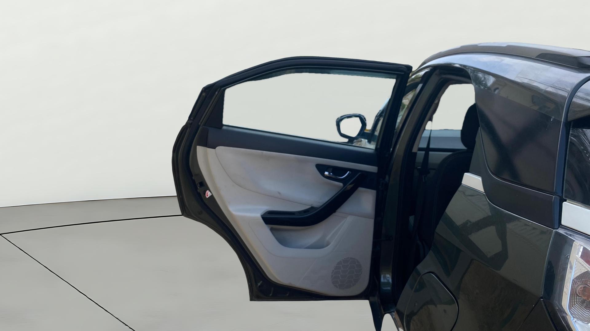 View 2022 Tata Nexon Revotron XE Image 22 Used 2022 Tata Nexon Revotron XE Image 22