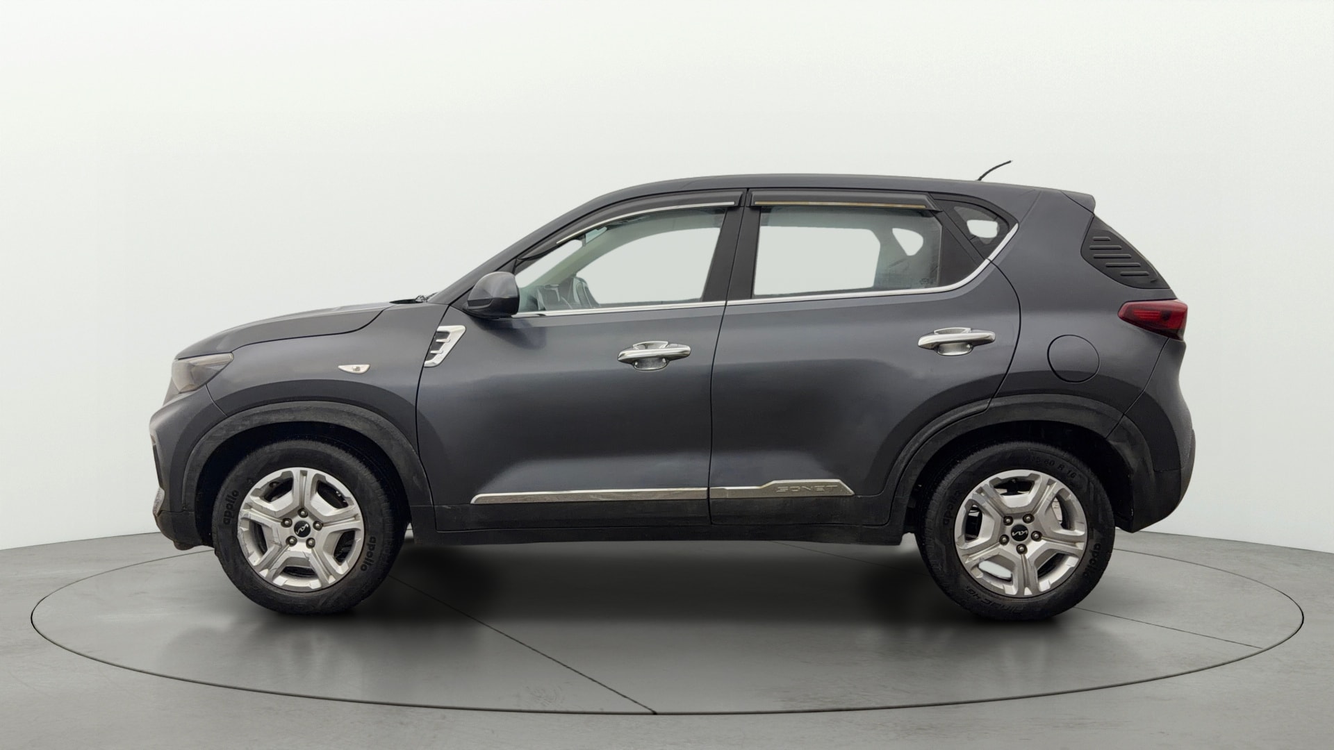 View 2023 Kia Sonet HTE Petrol Image 5 Used 2023 Kia Sonet HTE Petrol Image 5