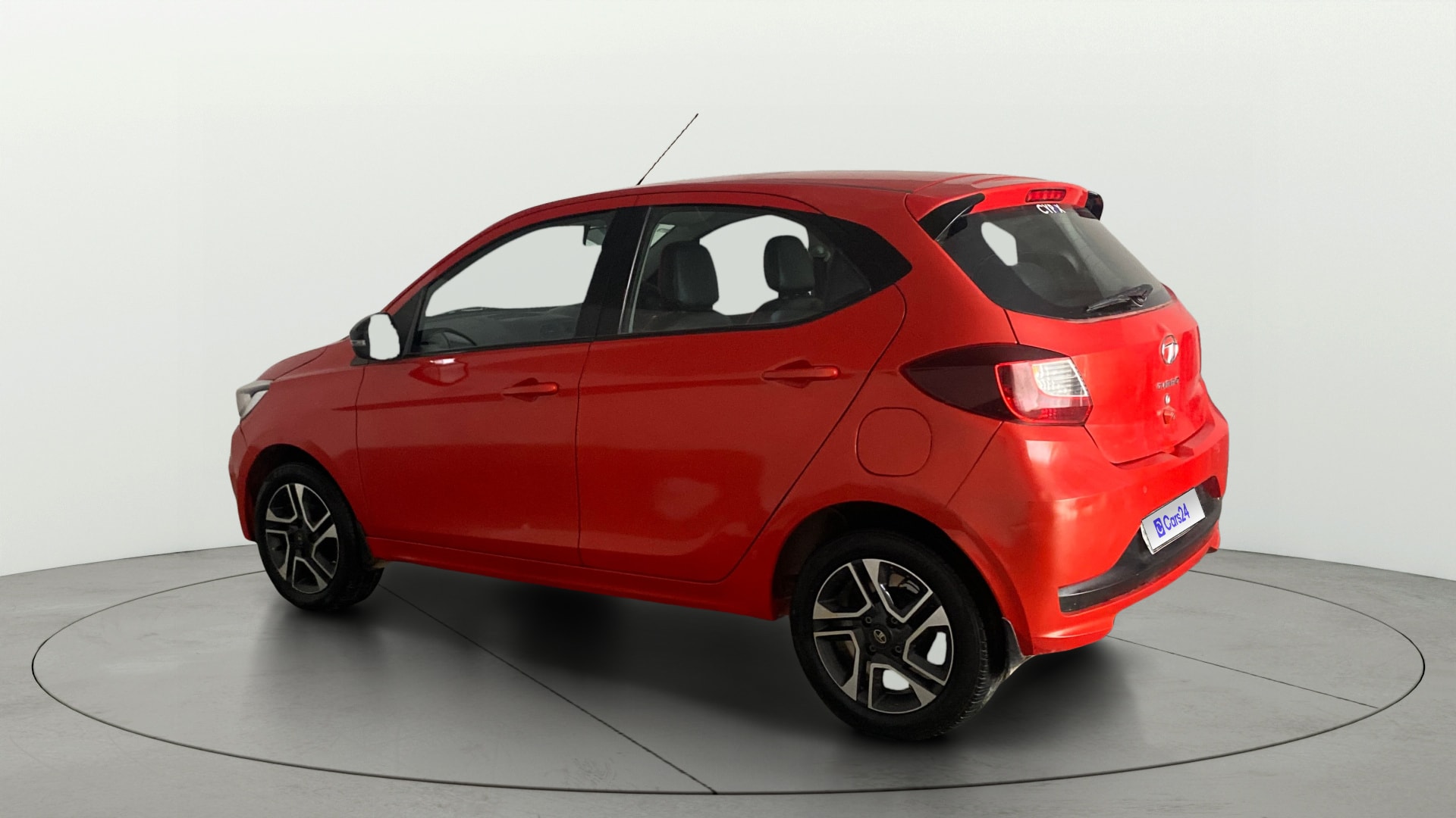 View 2020 Tata Tiago Revotorq XB Image 2 Used 2020 Tata Tiago Revotorq XB Image 2