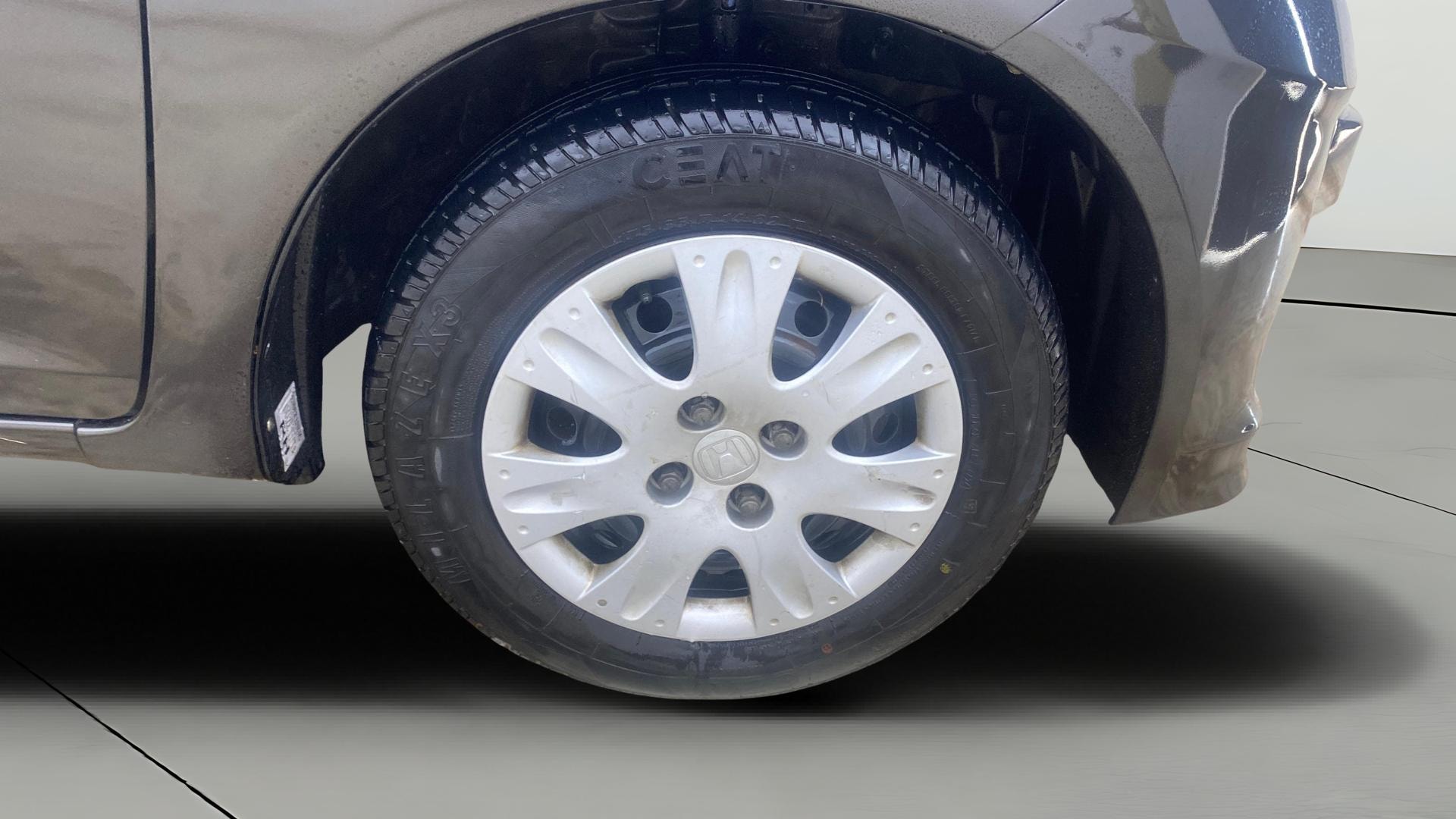 View 2015 Honda Amaze E MT Petrol BS IV Image 39 Used 2015 Honda Amaze E MT Petrol BS IV Image 39