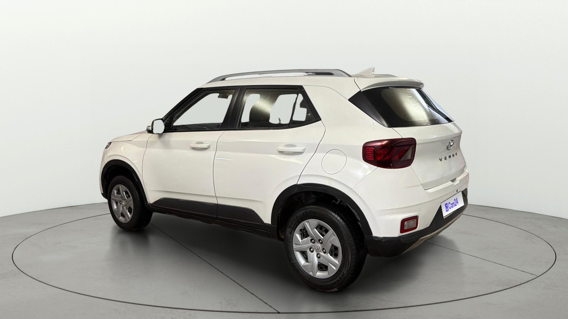 View 2021 Hyundai Venue S Plus 1.2 Petrol Image 2 Used 2021 Hyundai Venue S Plus 1.2 Petrol Image 2