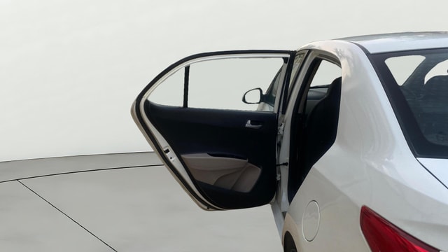 View Hyundai Xcent Image 23 Used Hyundai Xcent Image 23