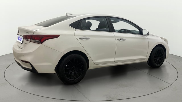View Hyundai Verna Image 46 Used Hyundai Verna Image 46