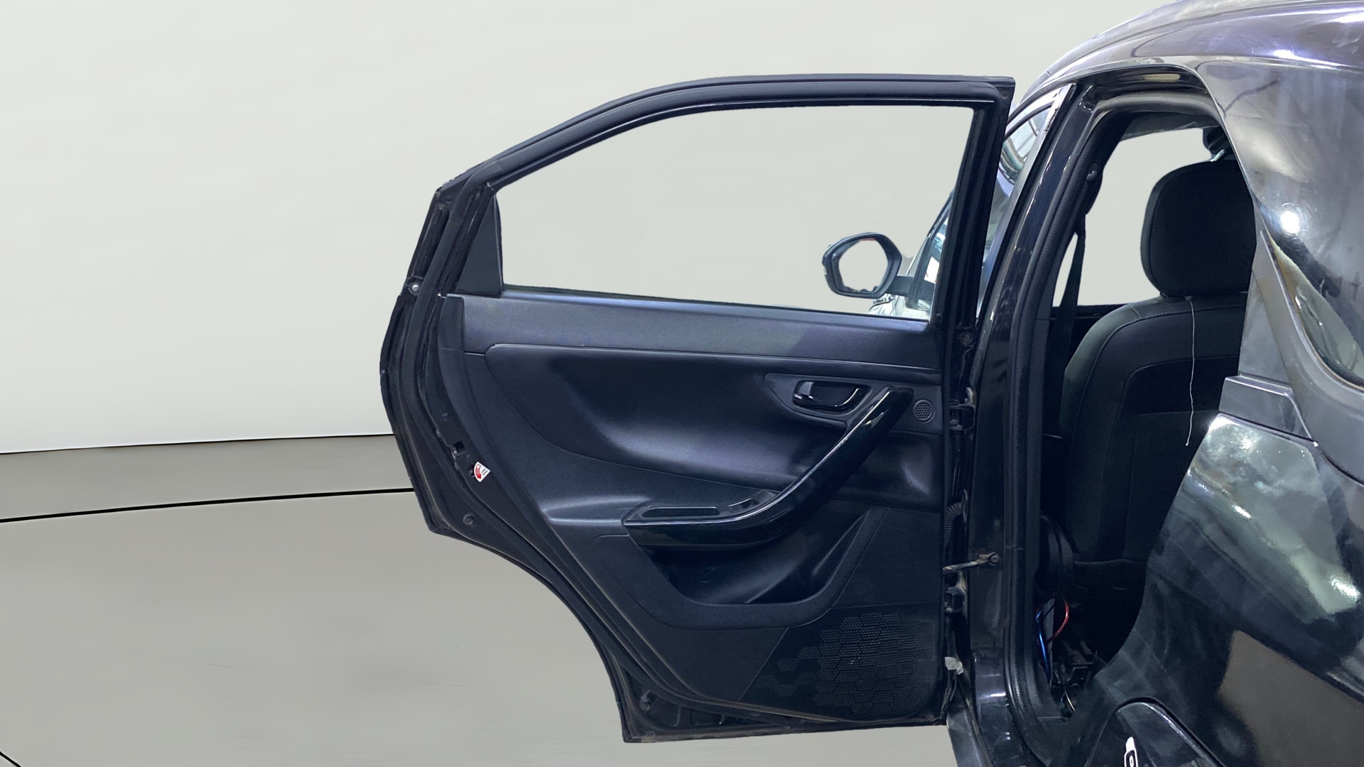 View 2023 Tata Nexon Revotron XE Image 15 Used 2023 Tata Nexon Revotron XE Image 15