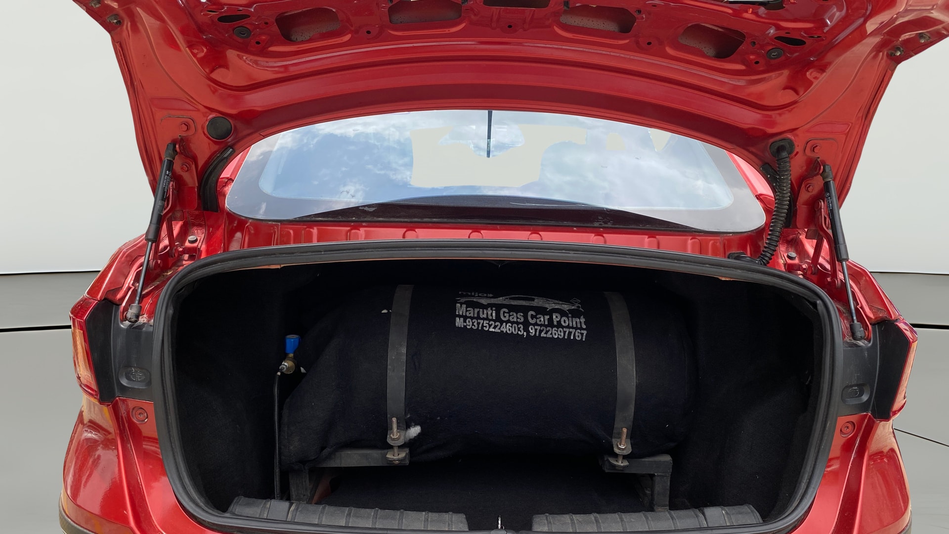 View 2018 Tata Tigor XE Diesel Image 43 Used 2018 Tata Tigor XE Diesel Image 43