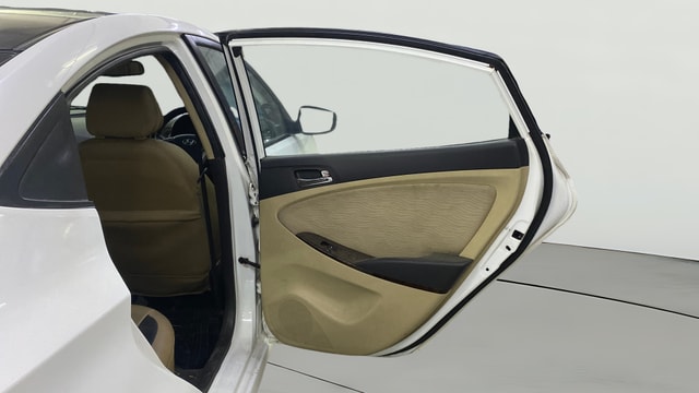 View Hyundai Fluidic Verna Image 5 Used Hyundai Fluidic Verna Image 5