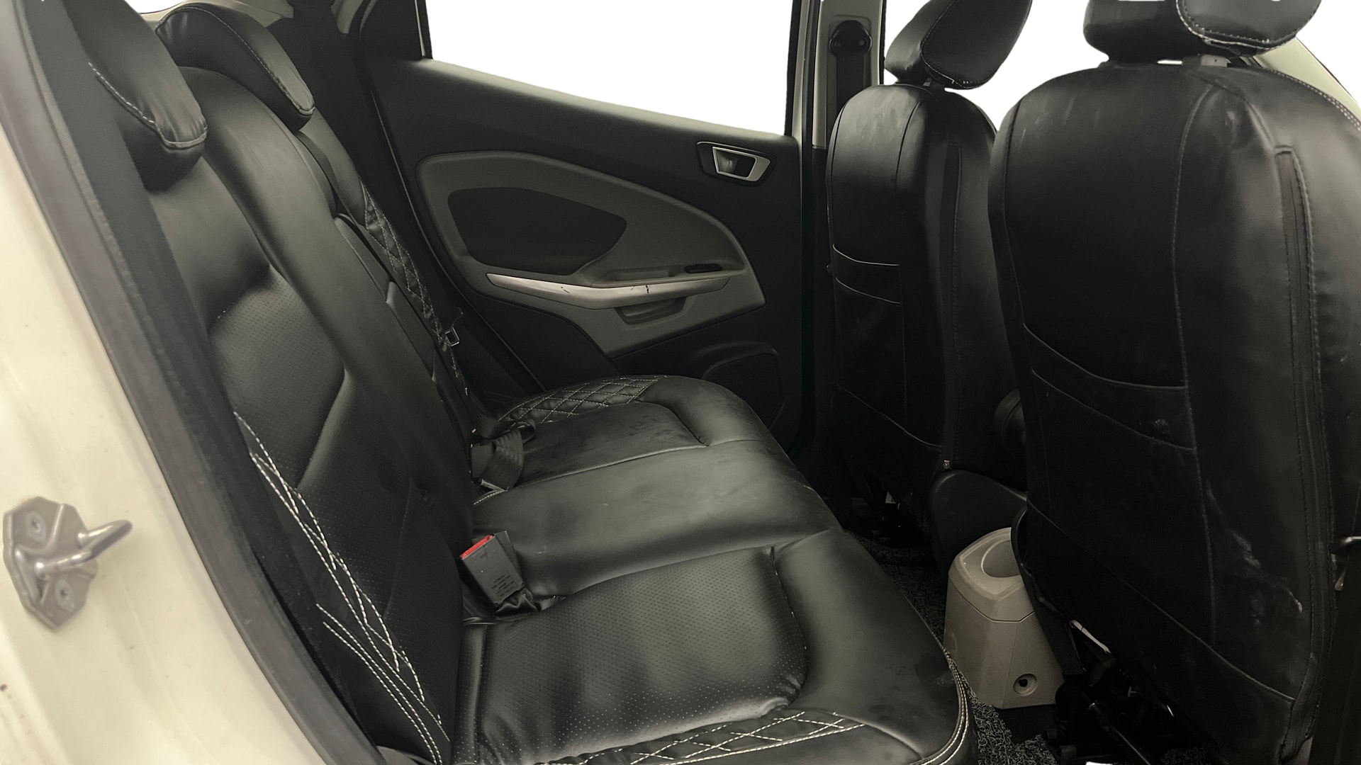 View 2017 Ford EcoSport 1.5 TDCi Diesel Ambiente BS IV Image 29 Used 2017 Ford EcoSport 1.5 TDCi Diesel Ambiente BS IV Image 29