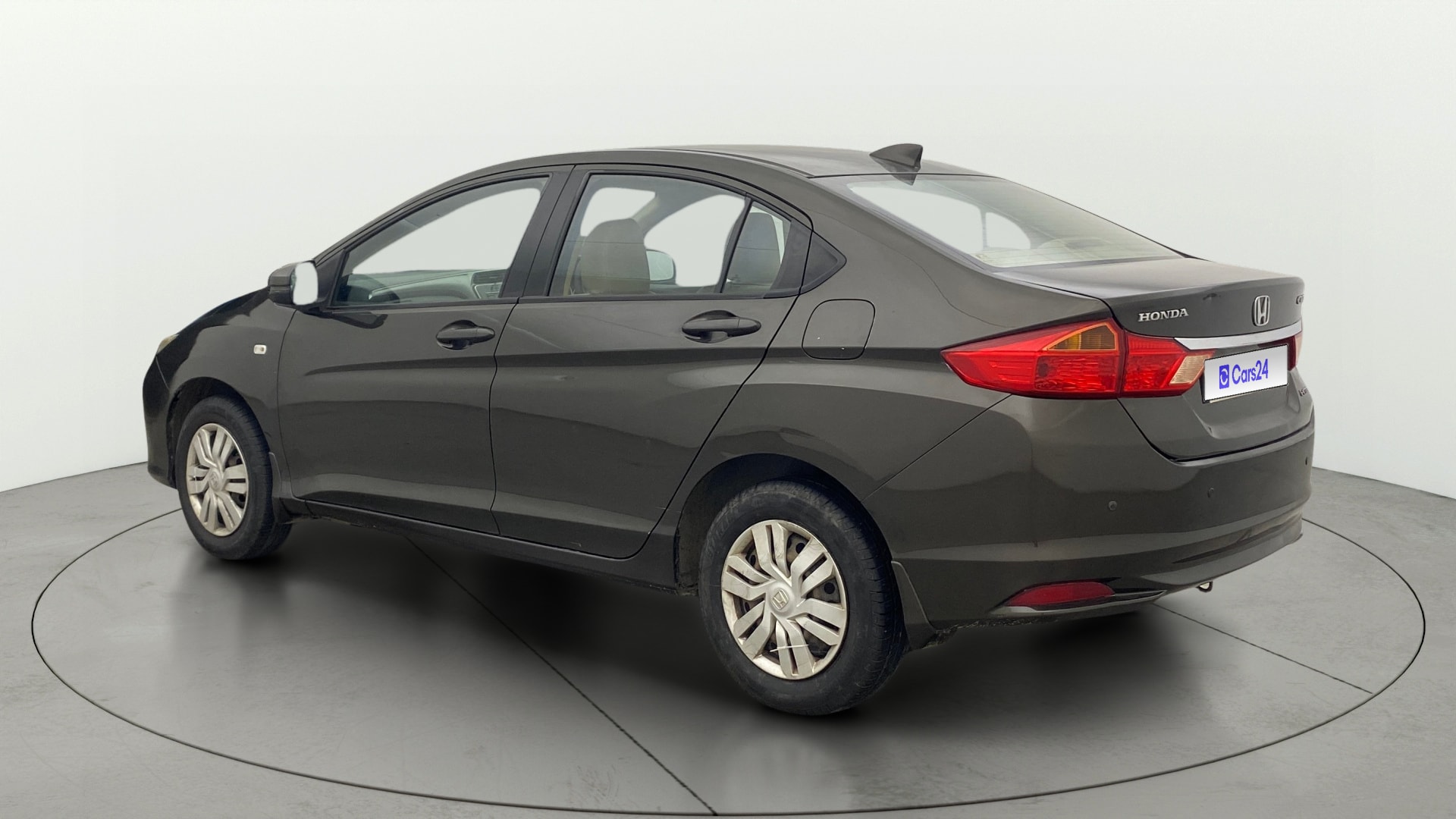 View 2016 Honda City ZX MT Diesel Anniversary Edition Image 2 Used 2016 Honda City ZX MT Diesel Anniversary Edition Image 2