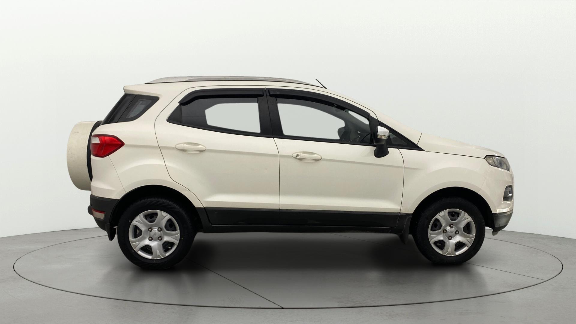 View 2016 Ford EcoSport 1.5 TDCi Diesel Ambiente BS IV Image 8 Used 2016 Ford EcoSport 1.5 TDCi Diesel Ambiente BS IV Image 8