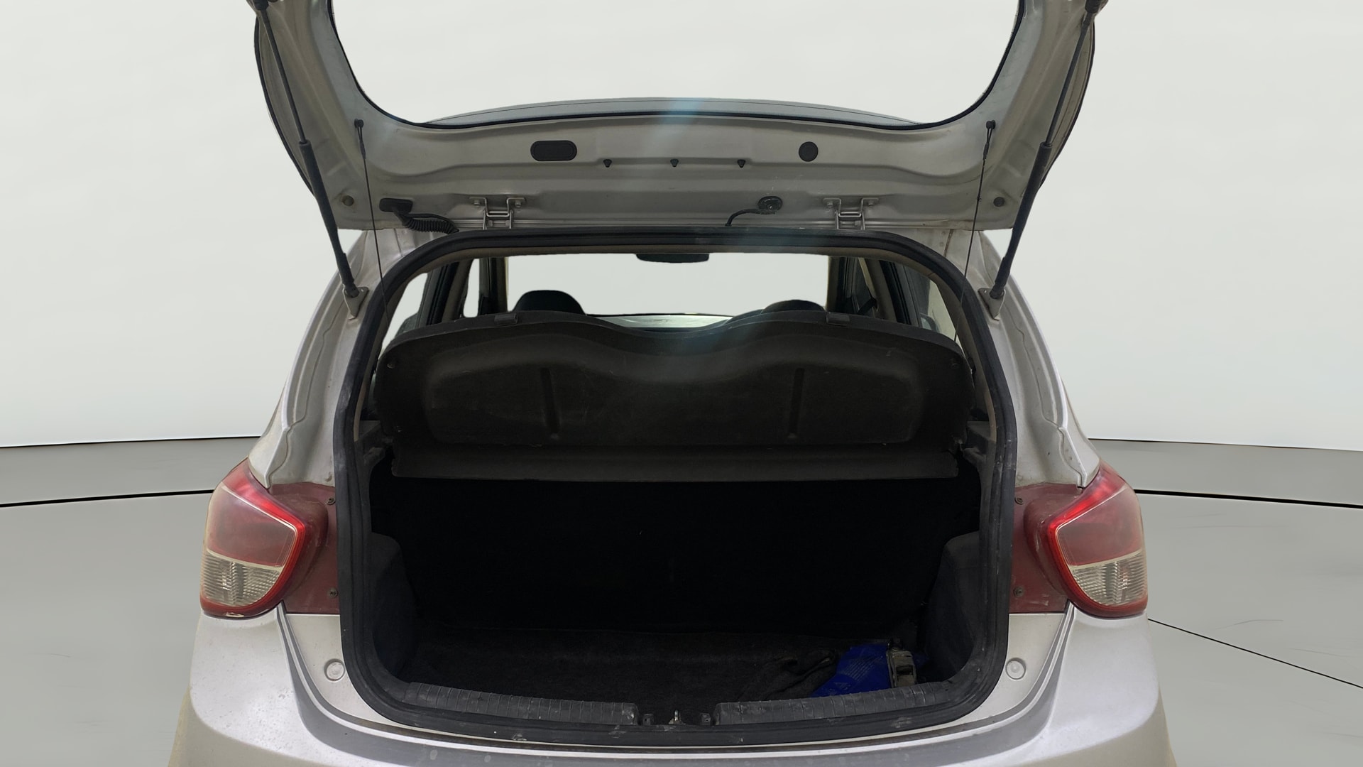 View 2014 Hyundai Grand i10 1.2 Asta Petrol Image 37 Used 2014 Hyundai Grand i10 1.2 Asta Petrol Image 37