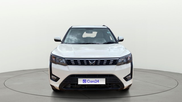 View Mahindra XUV300 Image 1 Used Mahindra XUV300 Image 1
