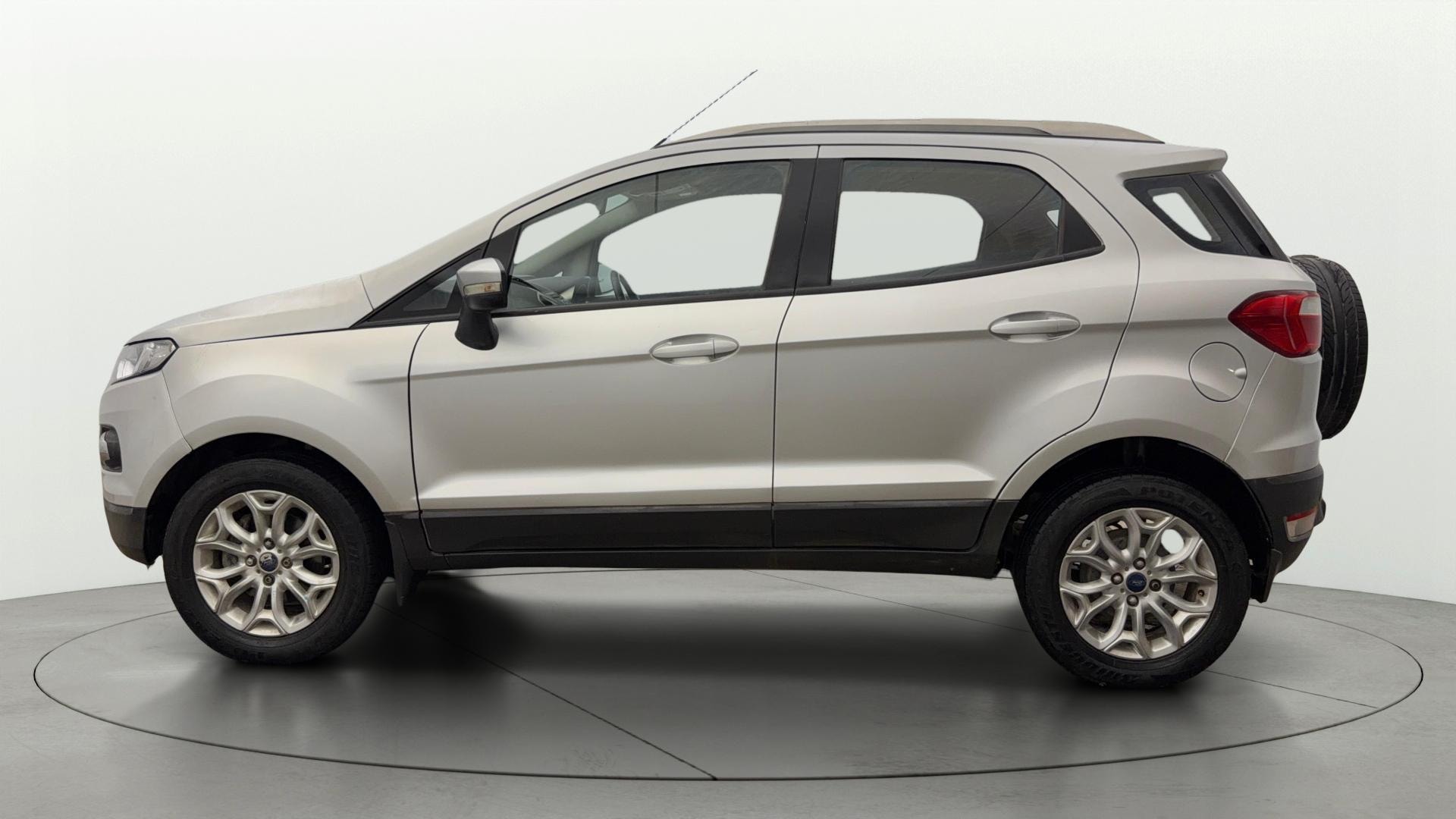 View 2015 Ford EcoSport 1.5 TDCi Diesel Ambiente BS IV Image 5 Used 2015 Ford EcoSport 1.5 TDCi Diesel Ambiente BS IV Image 5