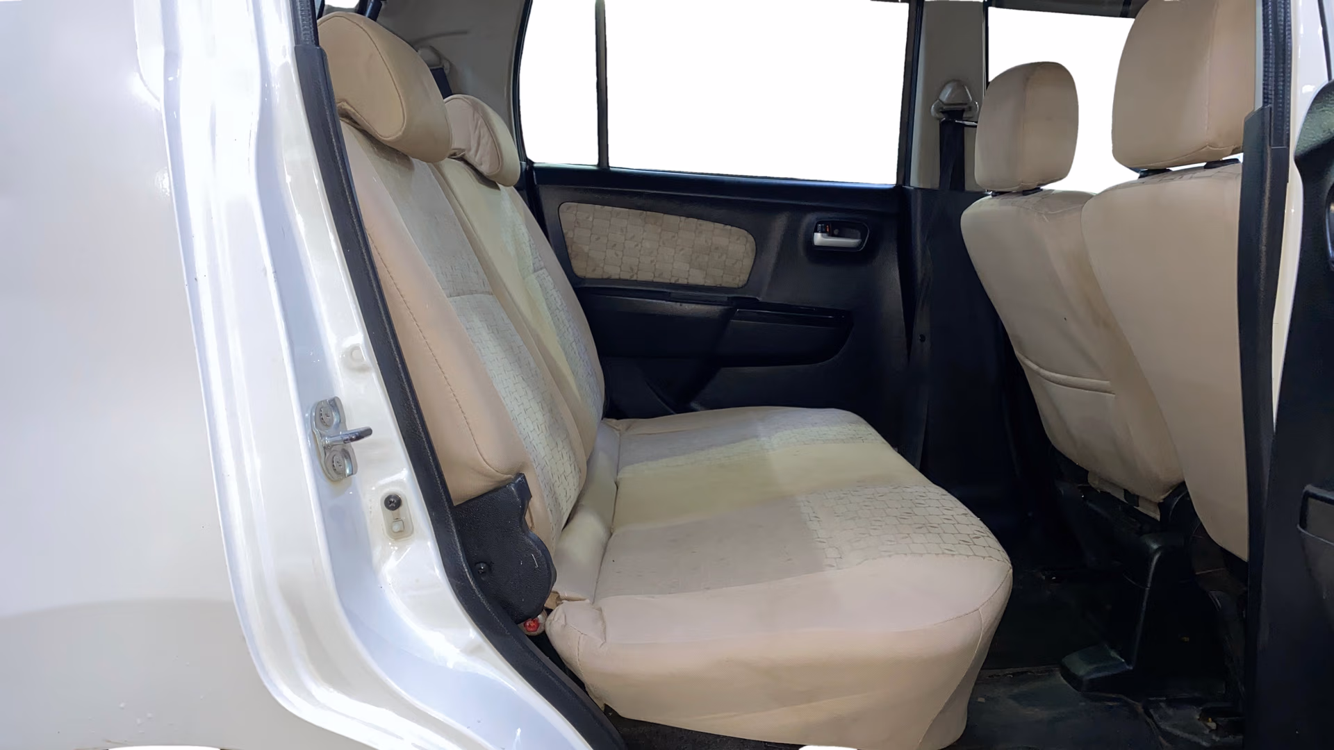 View 2018 Maruti Suzuki 1000 Base Variant Image 28 Used 2018 Maruti Suzuki 1000 Base Variant Image 28