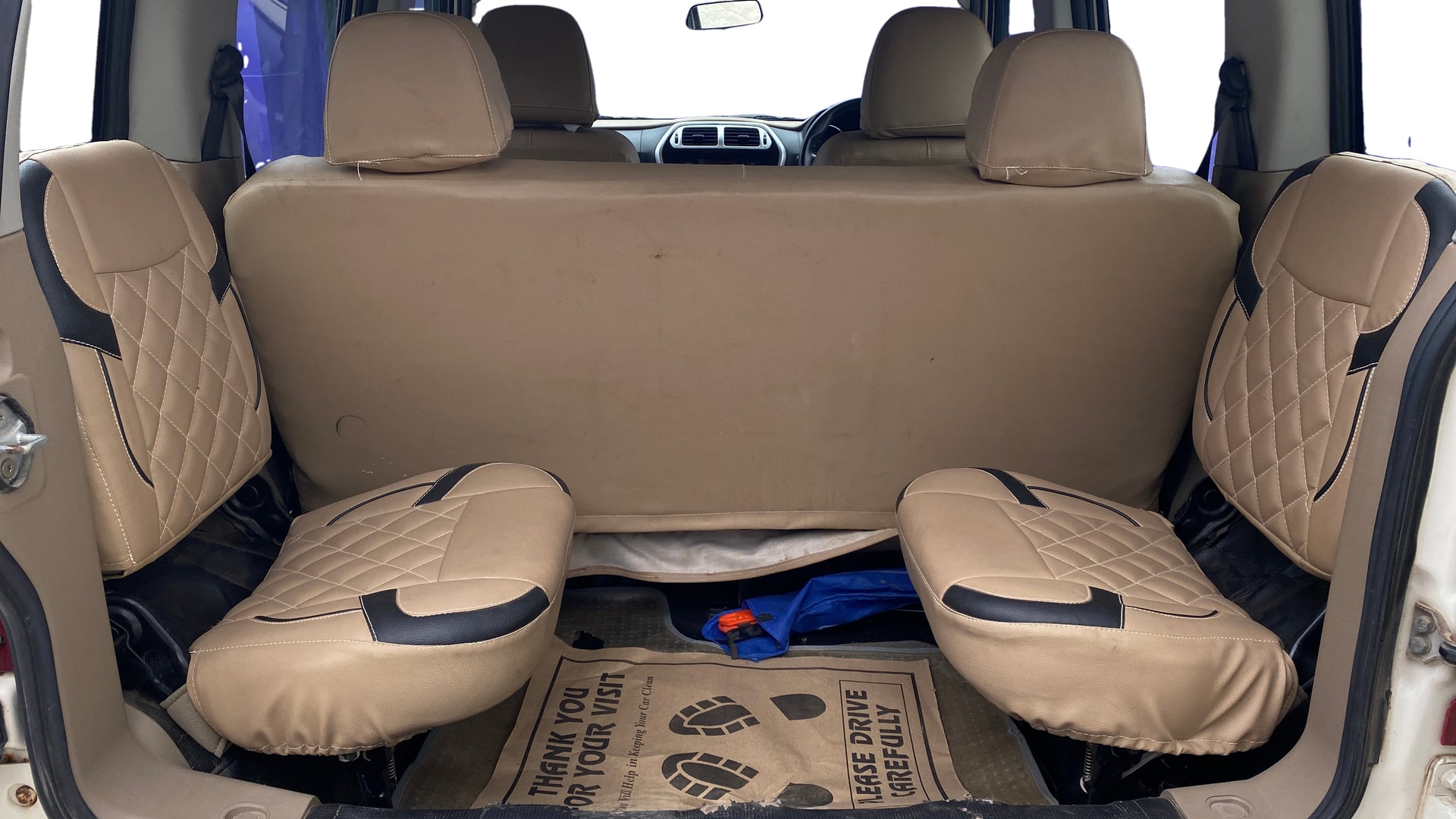 View 2017 Mahindra TUV300 T8 Image 9 Used 2017 Mahindra TUV300 T8 Image 9
