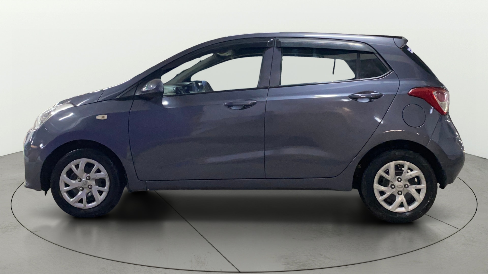 View 2017 Hyundai Grand i10 Sportz 1.2 Kappa Image 5 Used 2017 Hyundai Grand i10 Sportz 1.2 Kappa Image 5