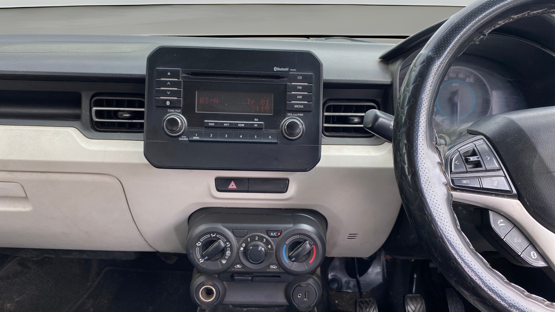View 2018 Maruti Suzuki 1000 Base Variant Image 17 Used 2018 Maruti Suzuki 1000 Base Variant Image 17
