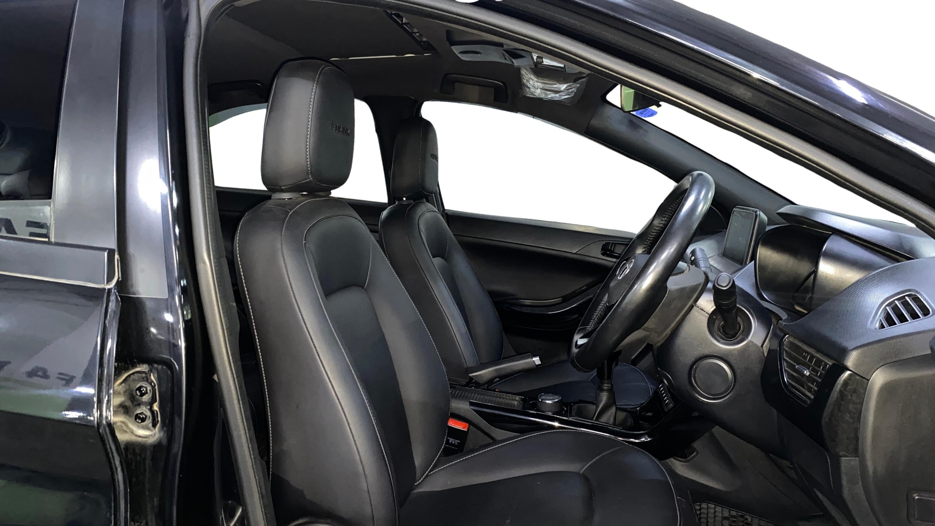 View 2023 Tata Nexon Revotron XE Image 18 Used 2023 Tata Nexon Revotron XE Image 18