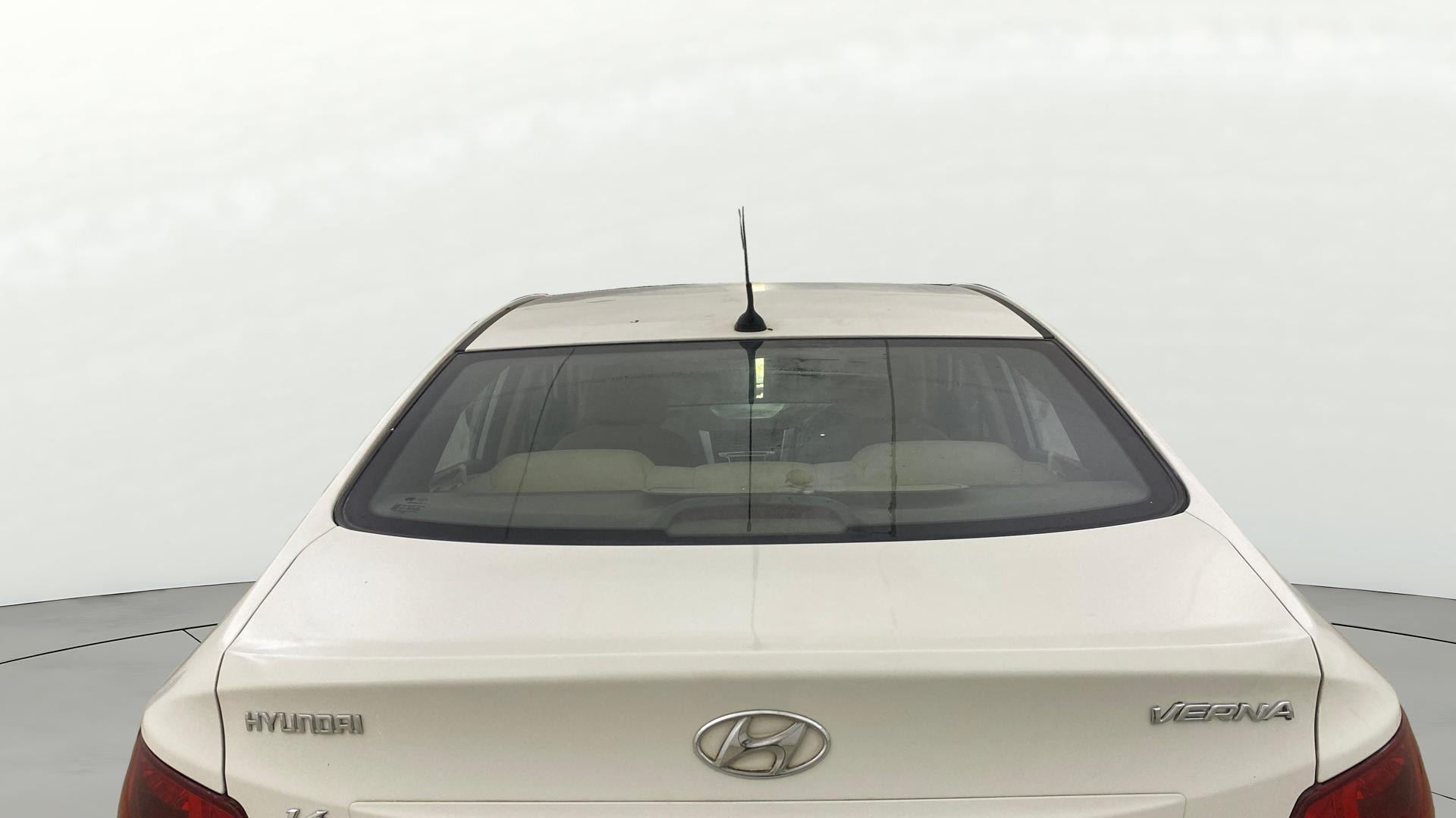 View 2014 Hyundai Fluidic Verna 1.4 VTVT CX Image 4 Used 2014 Hyundai Fluidic Verna 1.4 VTVT CX Image 4
