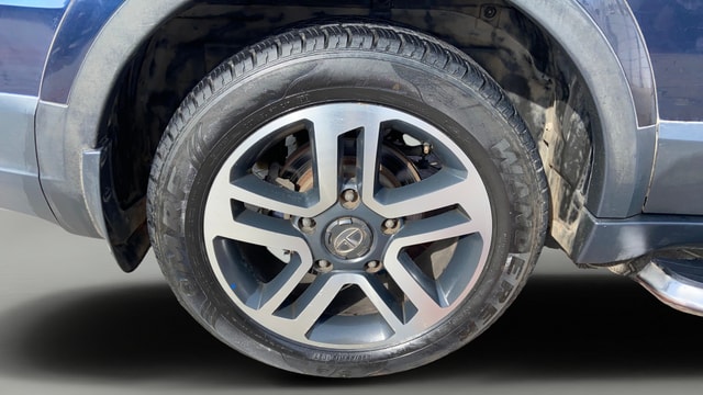 View Tata Hexa Image 35 Used Tata Hexa Image 35