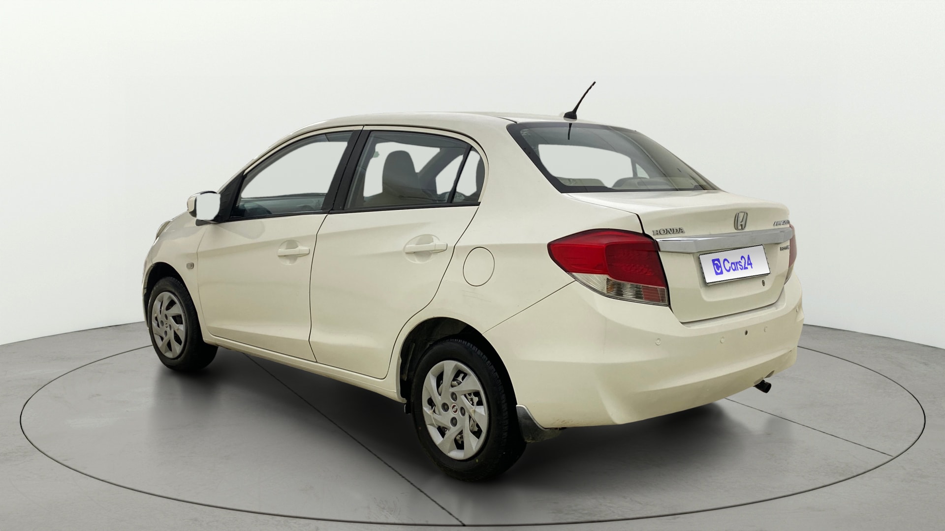 View 2015 Honda Amaze E MT Petrol BS IV Image 2 Used 2015 Honda Amaze E MT Petrol BS IV Image 2