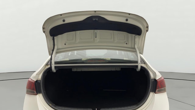 View Hyundai Verna Image 17 Used Hyundai Verna Image 17