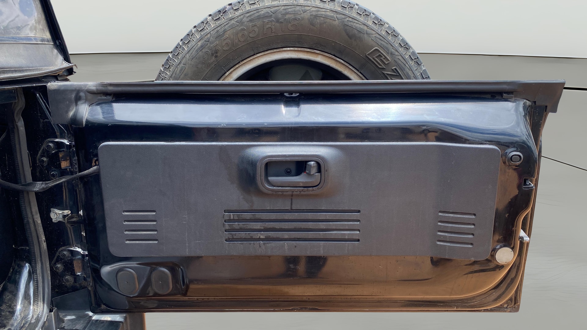 View 2020 Mahindra Thar AX Standard Manual Soft Top 6 Seater Image 17 Used 2020 Mahindra Thar AX Standard Manual Soft Top 6 Seater Image 17